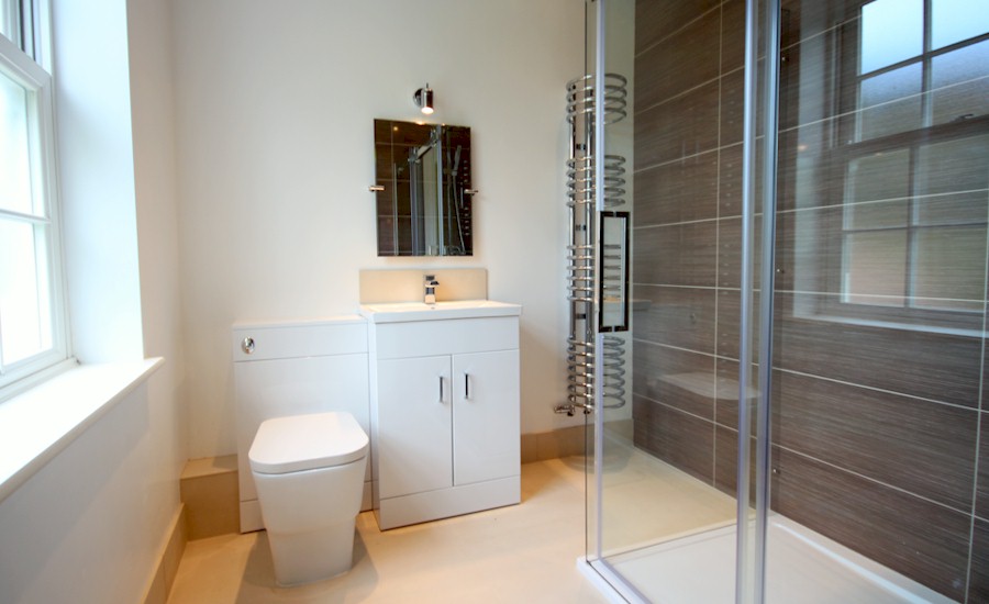 Barrow Styles en suite bathroom